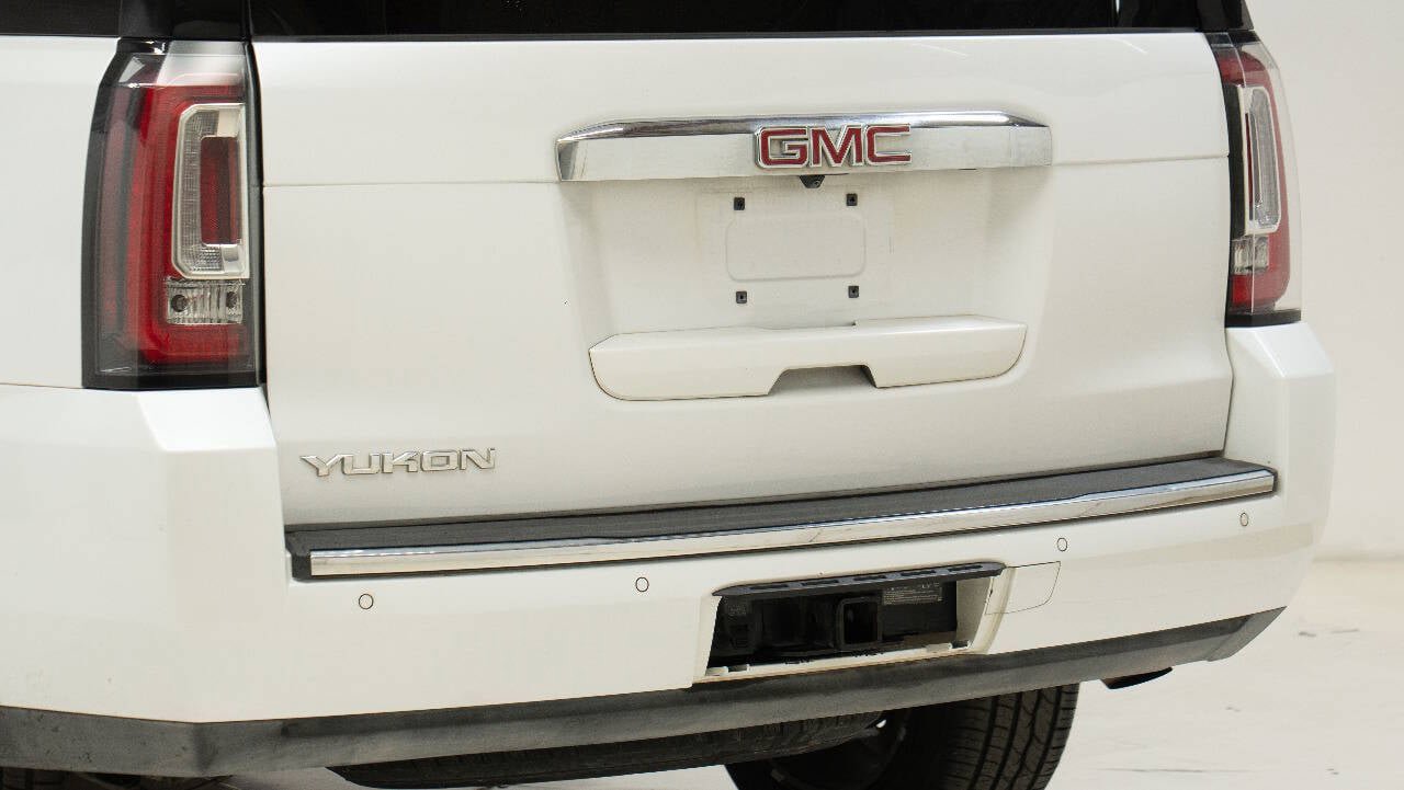 Used 2016 GMC Yukon Denali w/ Open Road Package AWD/4WD image 13