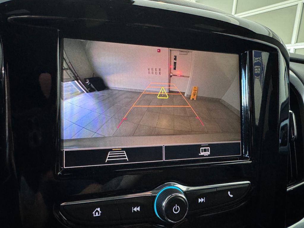 Certified 2022 Chevrolet Traverse LT w/ LPO, Floor Liner Package image 18