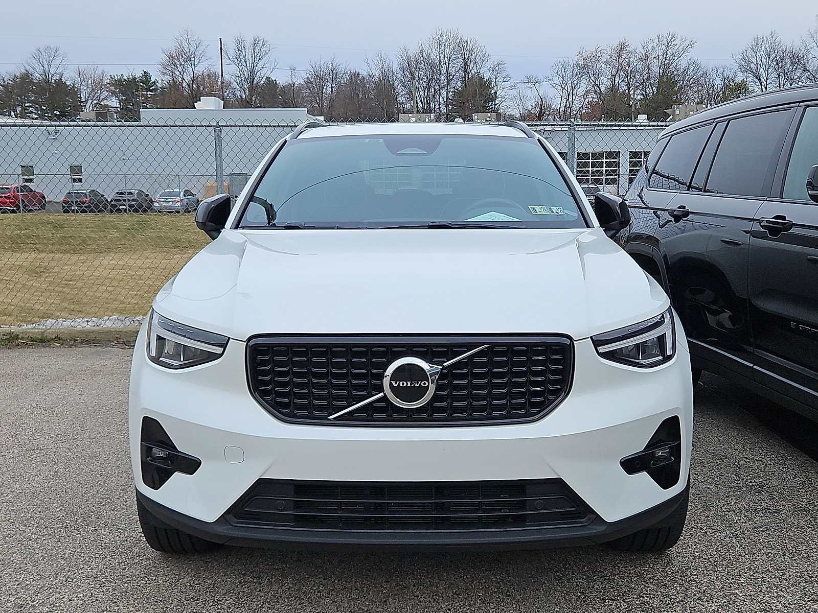 Certified 2023 Volvo XC40 B5 Plus w/ Protection Package Premier image 2