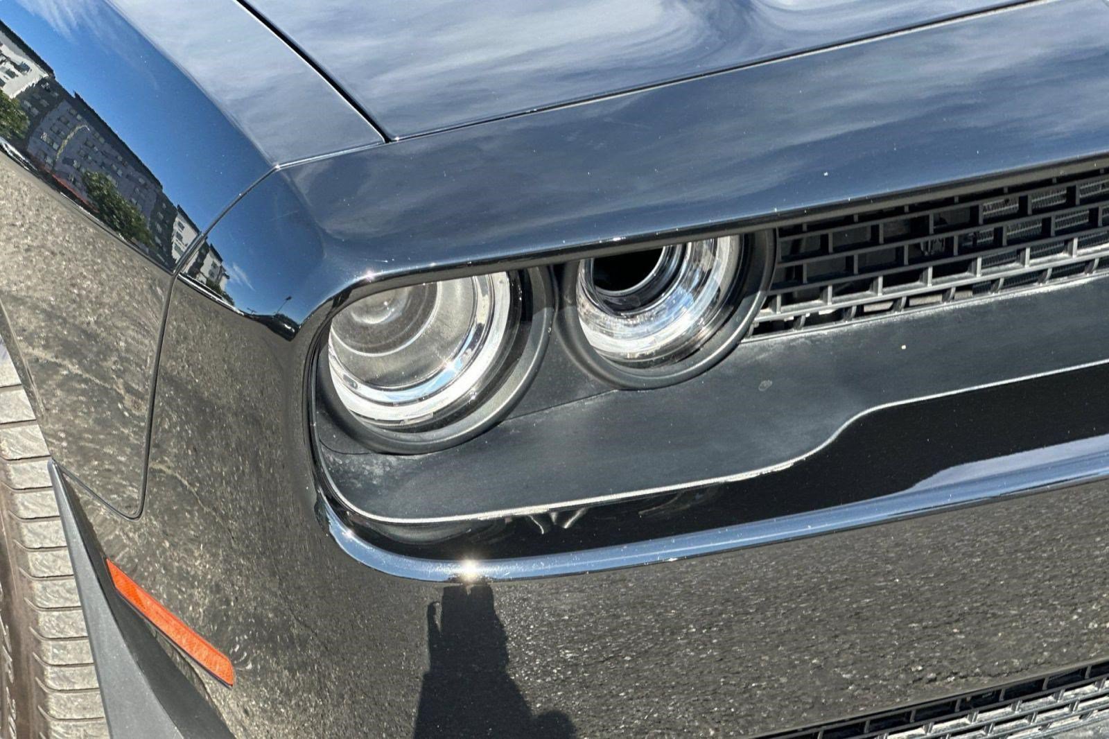 Used 2023 Dodge Challenger SRT Hellcat RWD image 11