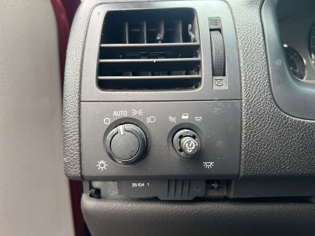 Used 2005 Pontiac Montana SV6 w/ Premium Convenience Package image 14