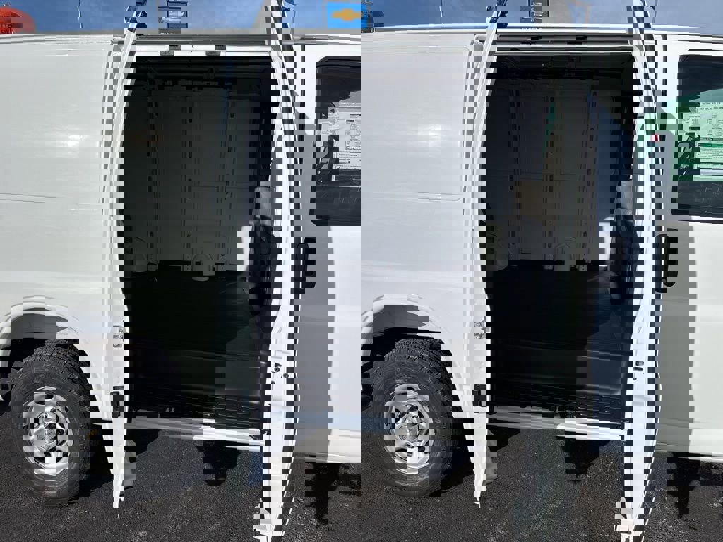 New 2025 Chevrolet Express 2500 w/ Driver Convenience Package image 33