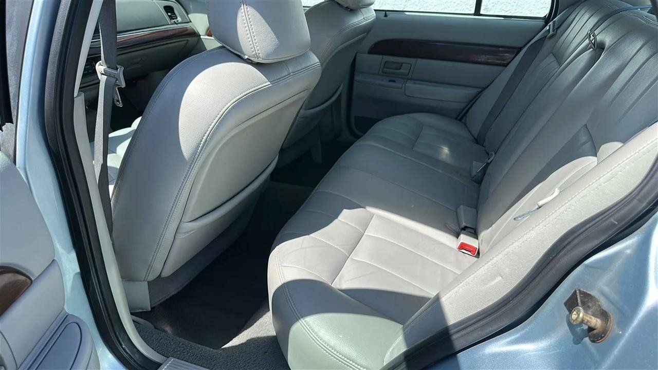 Used 2003 Mercury Grand Marquis LSE RWD image 24