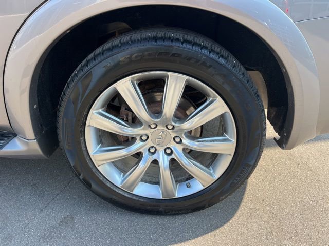 Used 2014 INFINITI QX80 4WD w/ Theater Package image 9