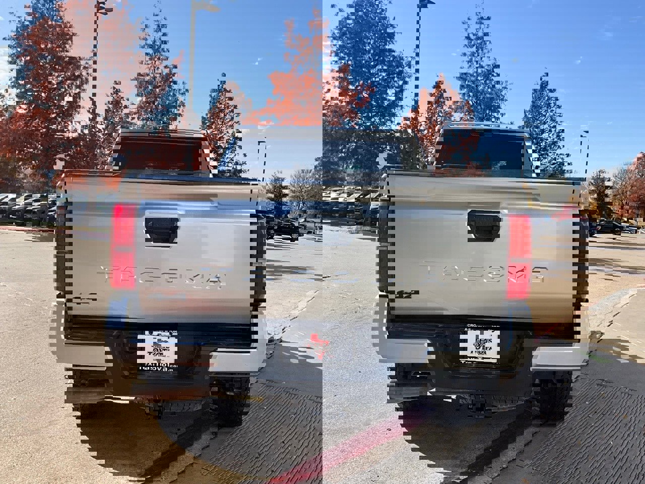 Used 2025 Toyota Tacoma TRD Off-Road image 7