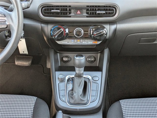 Used 2022 Hyundai Kona SE image 21