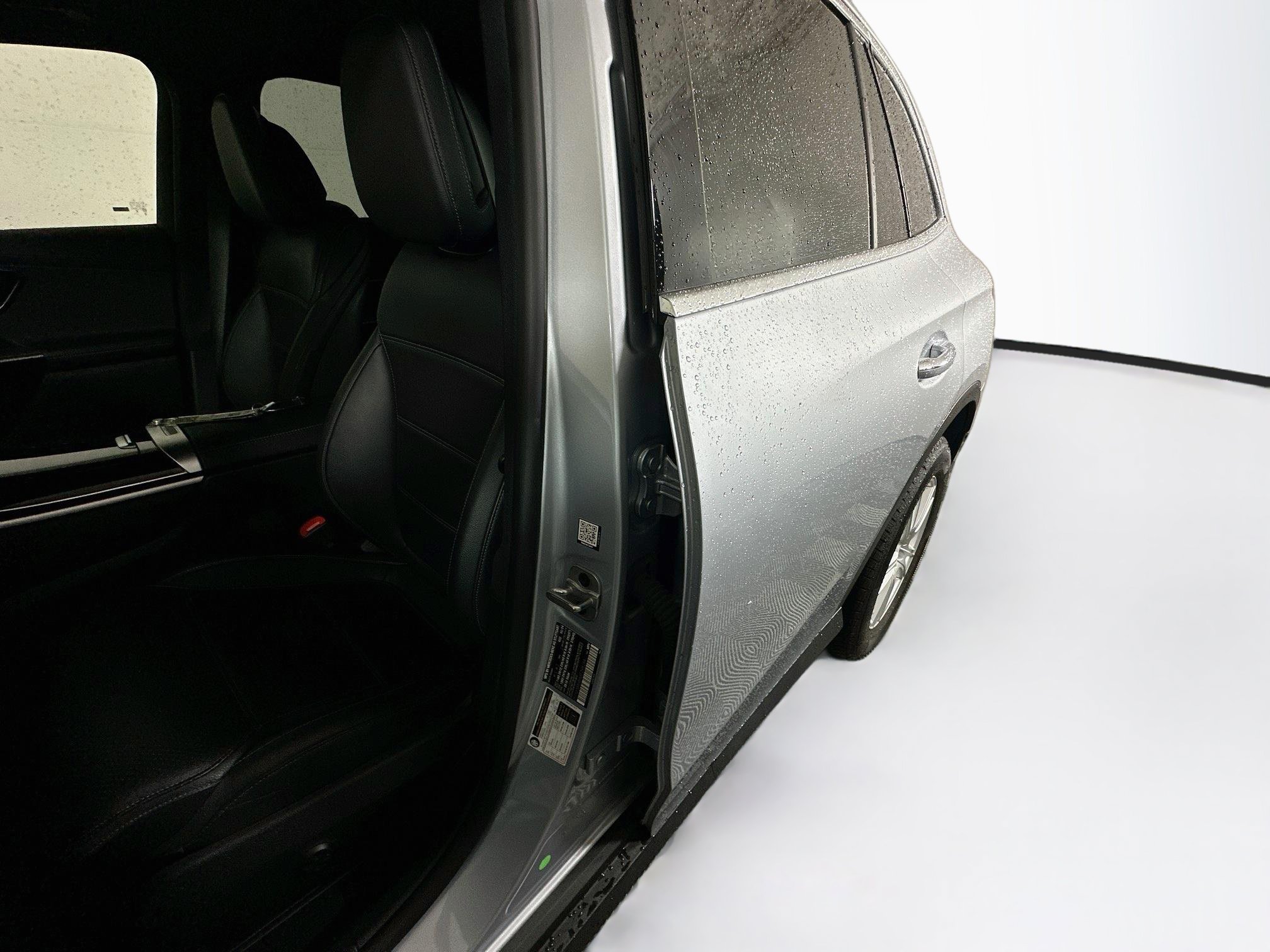 Used 2025 Mercedes-Benz GLC 300 4MATIC image 12