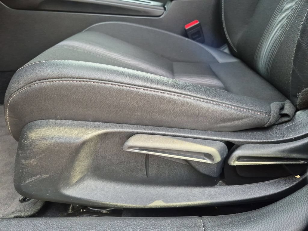 Used 2025 Honda Civic Sport image 14