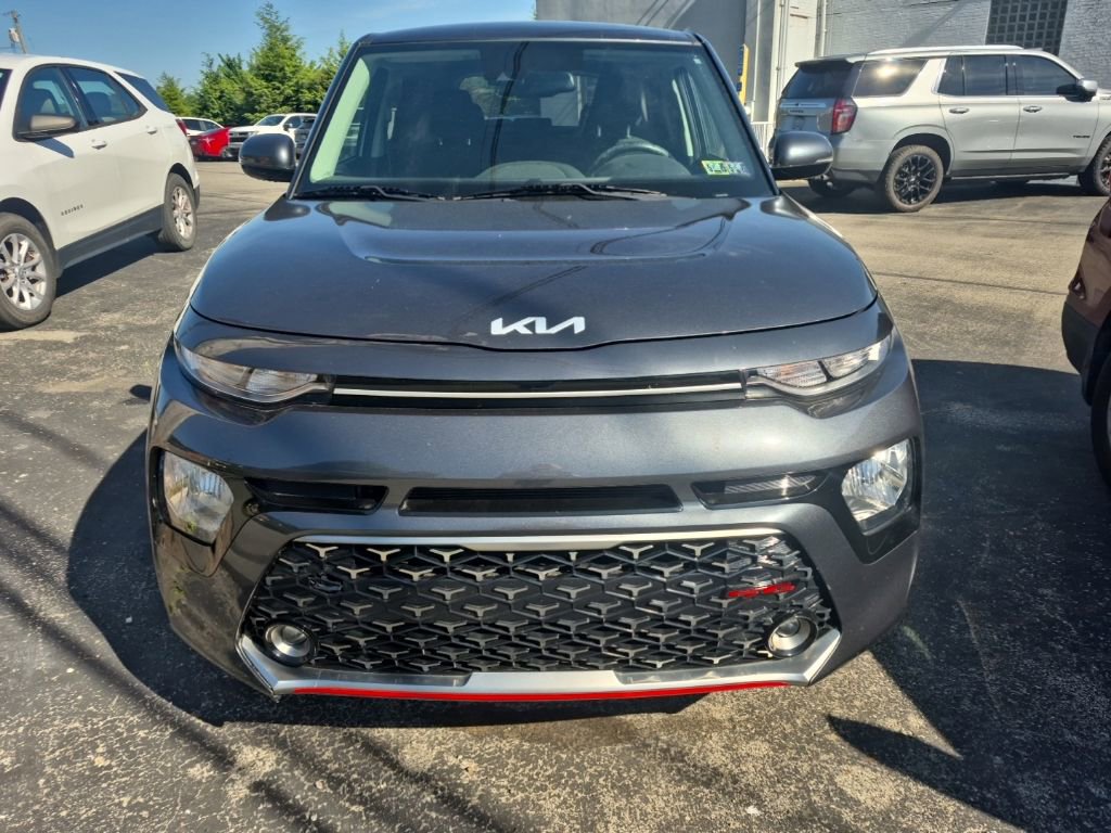 Used 2022 Kia Soul GT-Line FWD image 2