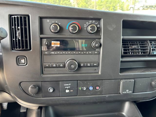 New 2024 Chevrolet Express 4500 w/ Power Convenience Package RWD image 26