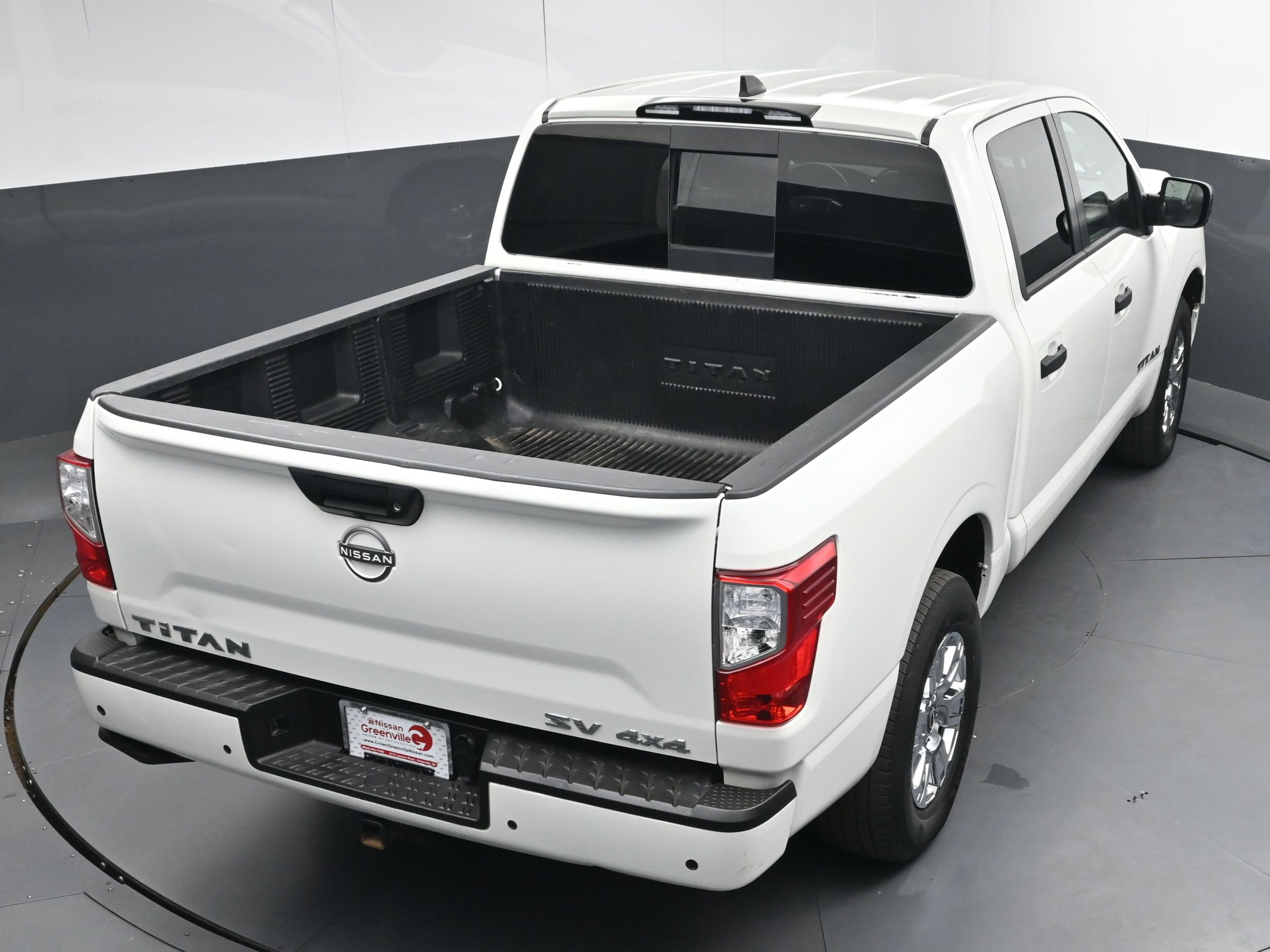 Used 2024 Nissan Titan SV w/ Accessory Utility Package image 34