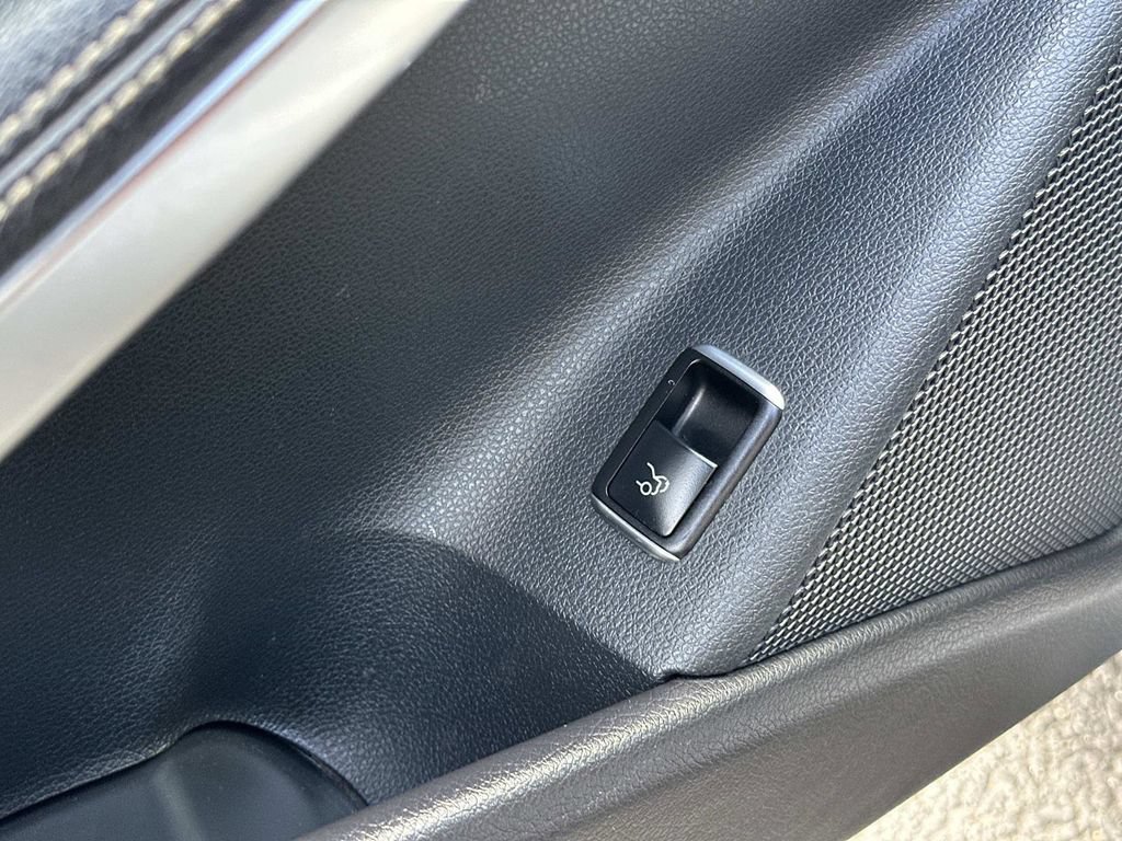 Used 2019 Mercedes-Benz CLA 250 image 25