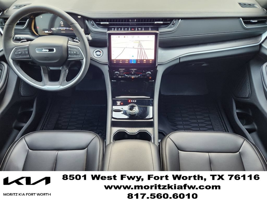 Used 2025 Jeep Grand Cherokee Limited w/ Black Appearance Package AWD/4WD image 24