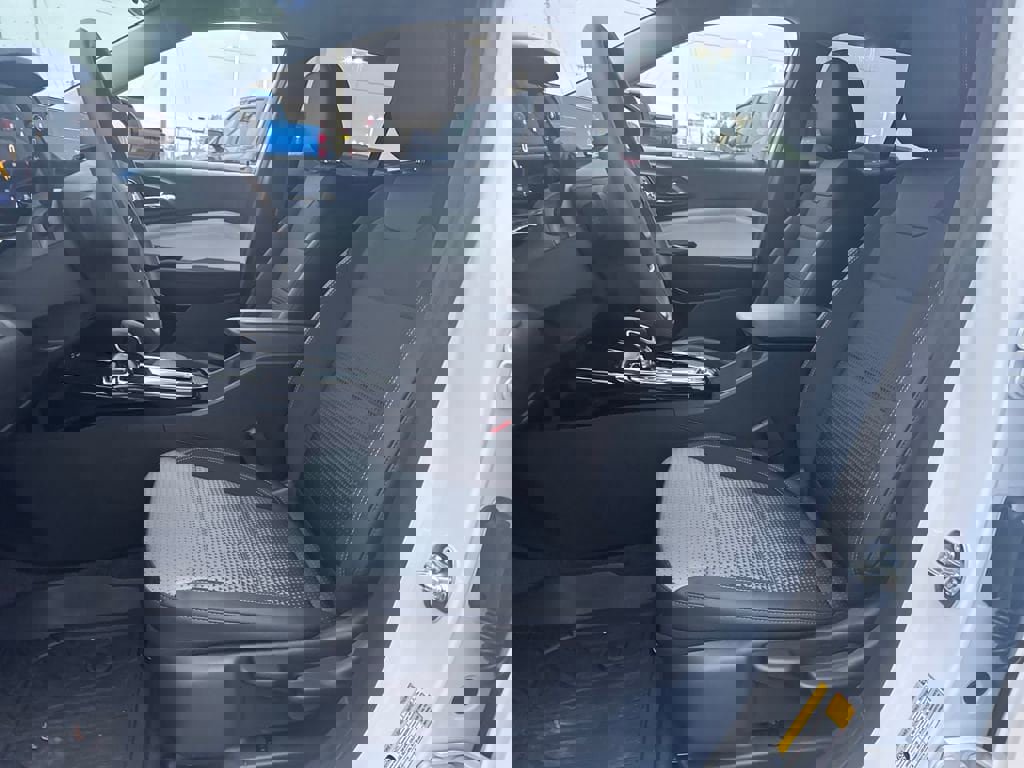 New 2026 Chevrolet Trax LT w/ LPO, Blackout Package image 16