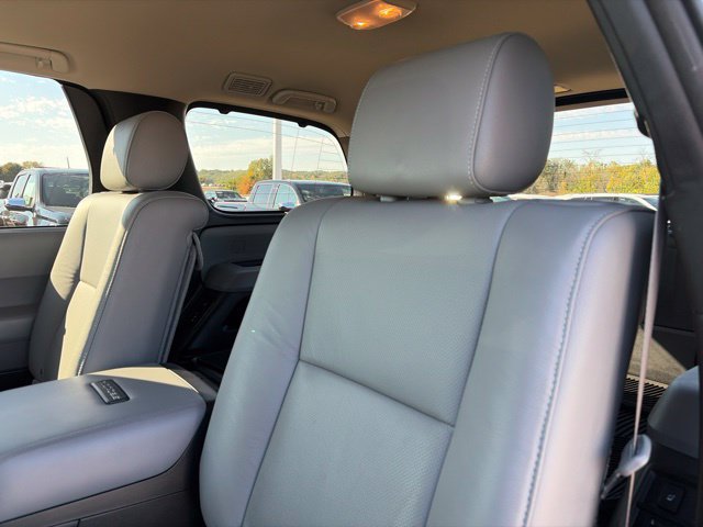 Used 2021 Toyota Sequoia Platinum AWD/4WD image 42
