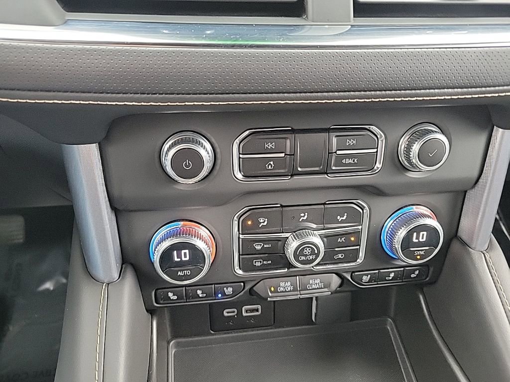 Used 2023 GMC Yukon SLT w/ SLT Luxury Package AWD/4WD image 20