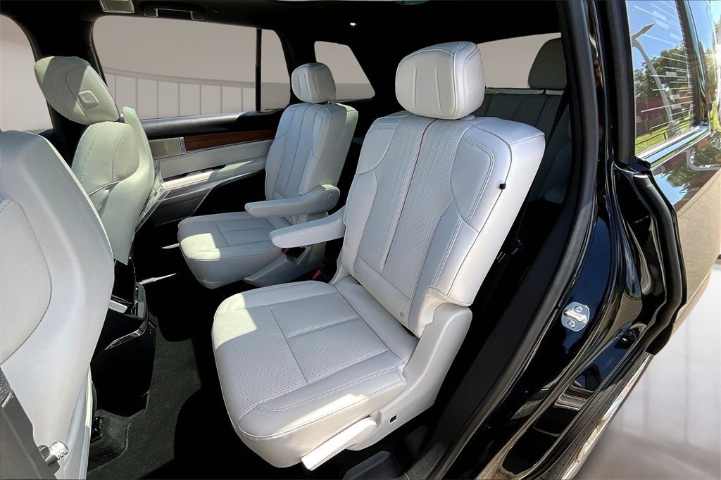 New 2026 Cadillac Vistiq Luxury image 10