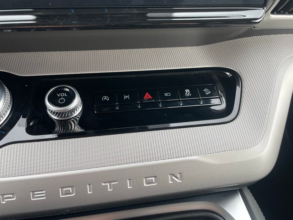 New 2026 Ford Expedition Max Active image 12