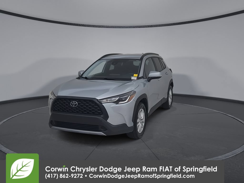 Used 2022 Toyota Corolla Cross LE FWD image 5