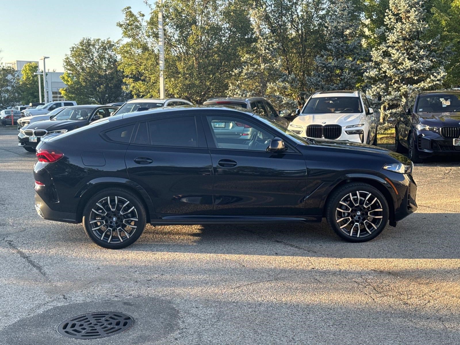 Used 2024 BMW X6 xDrive40i w/ Premium Package AWD/4WD image 4
