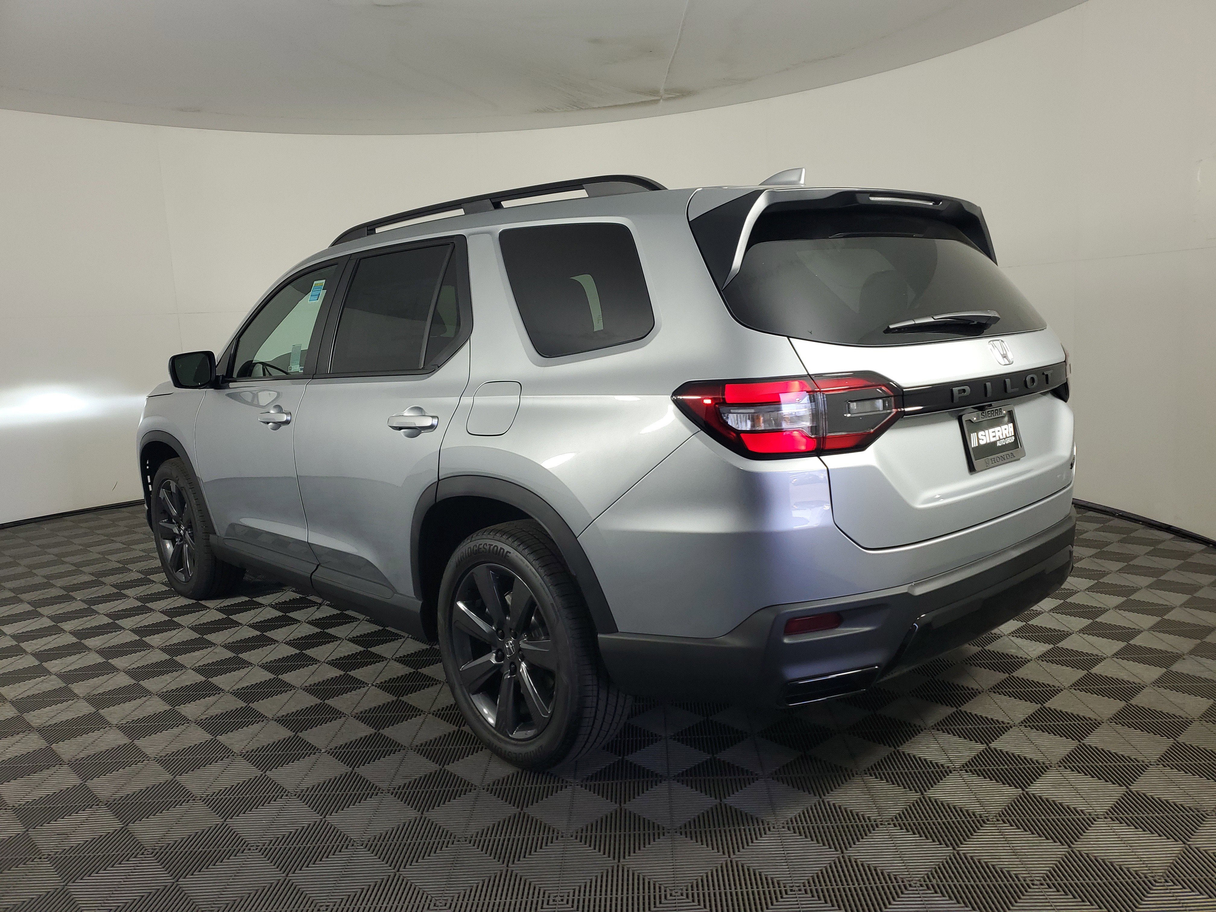 New 2026 Honda Pilot Sport image 6