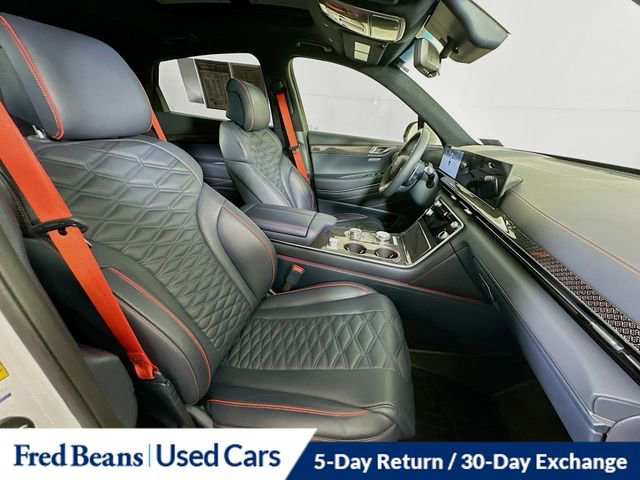 Used 2025 Genesis GV80 3.5T e-SC image 32