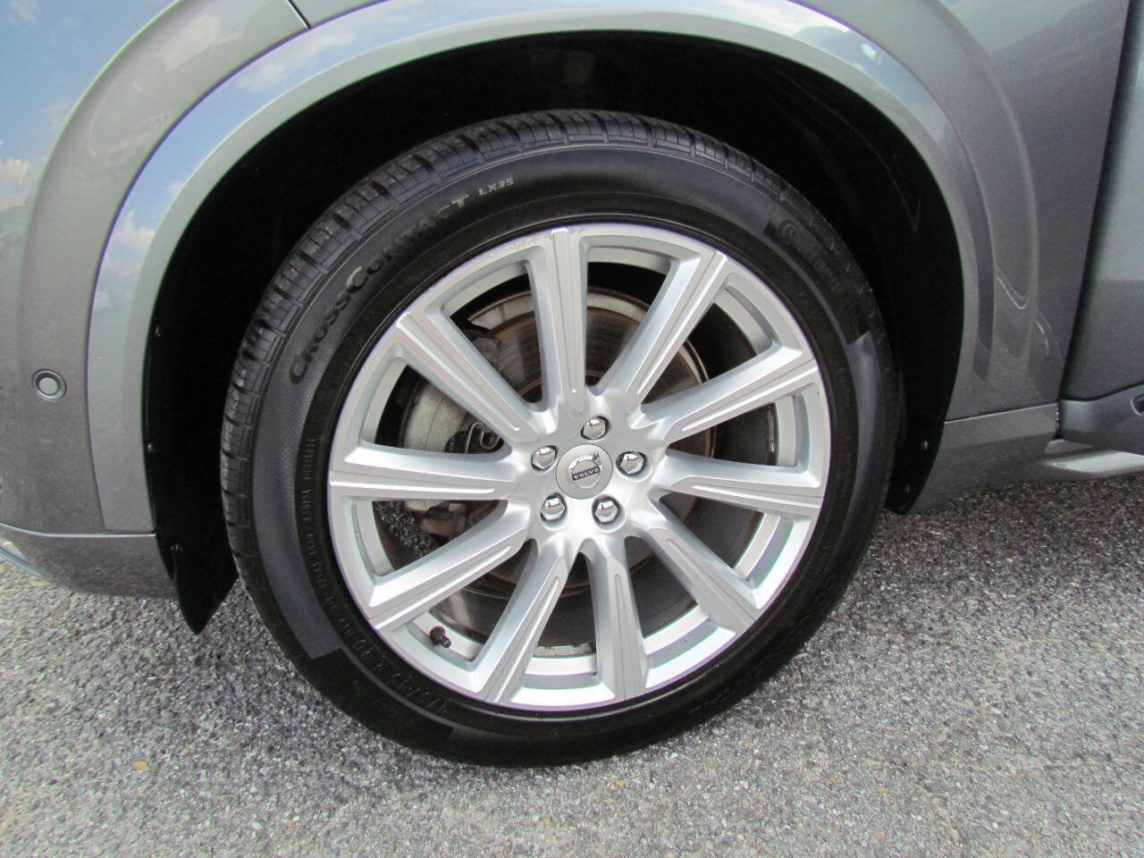 Used 2017 Volvo XC90 T6 Inscription w/ Vision Package AWD/4WD image 27