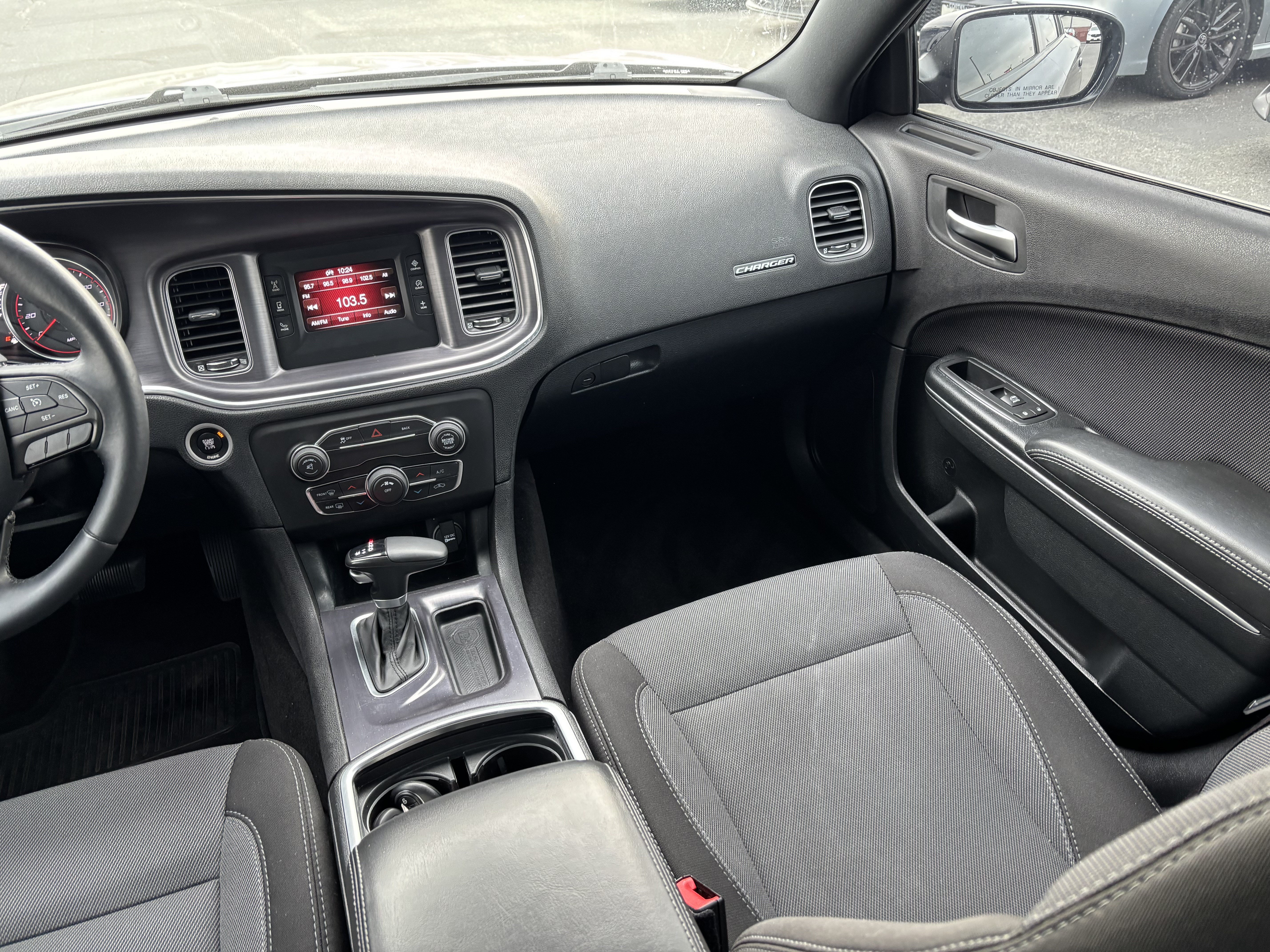 Used 2016 Dodge Charger SE RWD image 21