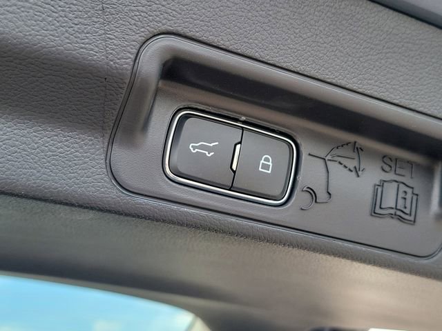 New 2026 Ford Explorer Active w/ Active Comfort Package AWD/4WD image 9