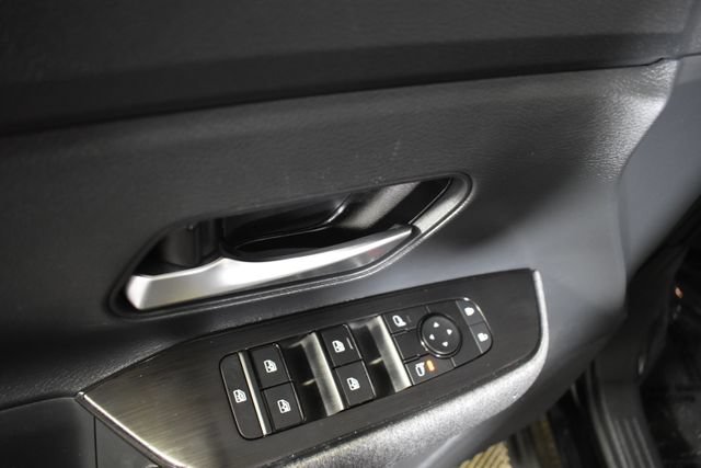 Certified 2025 Nissan Kicks SV AWD/4WD image 8