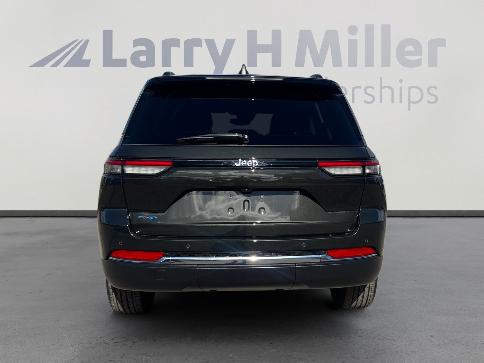 Certified 2023 Jeep Grand Cherokee 4WD 4xe image 4