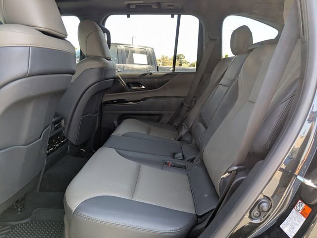 Used 2025 Lexus LX 700h Overtrail w/ Accessory Package (Z1) AWD/4WD image 16
