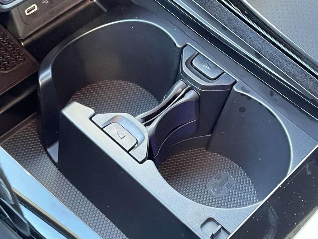 Certified 2025 Mercedes-Benz C 300 Sedan image 25