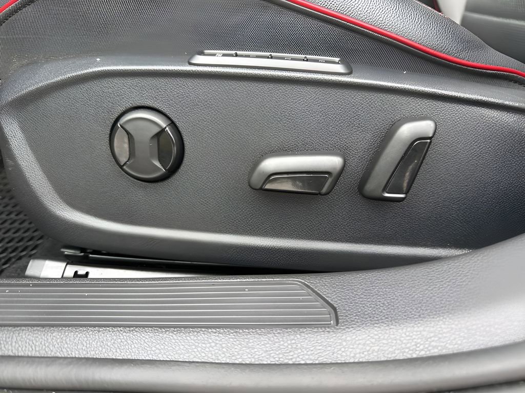 Used 2022 Volkswagen GTI Autobahn image 10