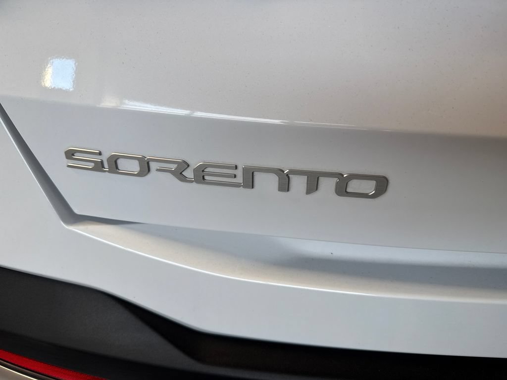 Used 2025 Kia Sorento EX AWD/4WD image 26