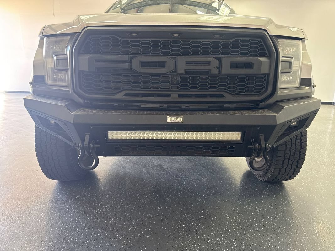 Used 2017 Ford F150 Raptor w/ Equipment Group 802A Luxury AWD/4WD image 8