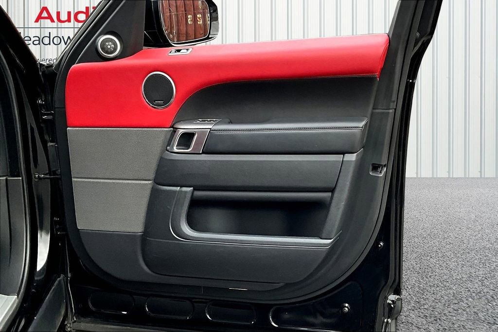 Used 2019 Land Rover Range Rover Sport HST image 28