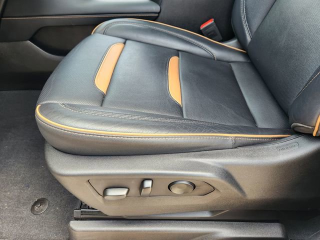 Used 2023 GMC Yukon AT4 AWD/4WD image 24