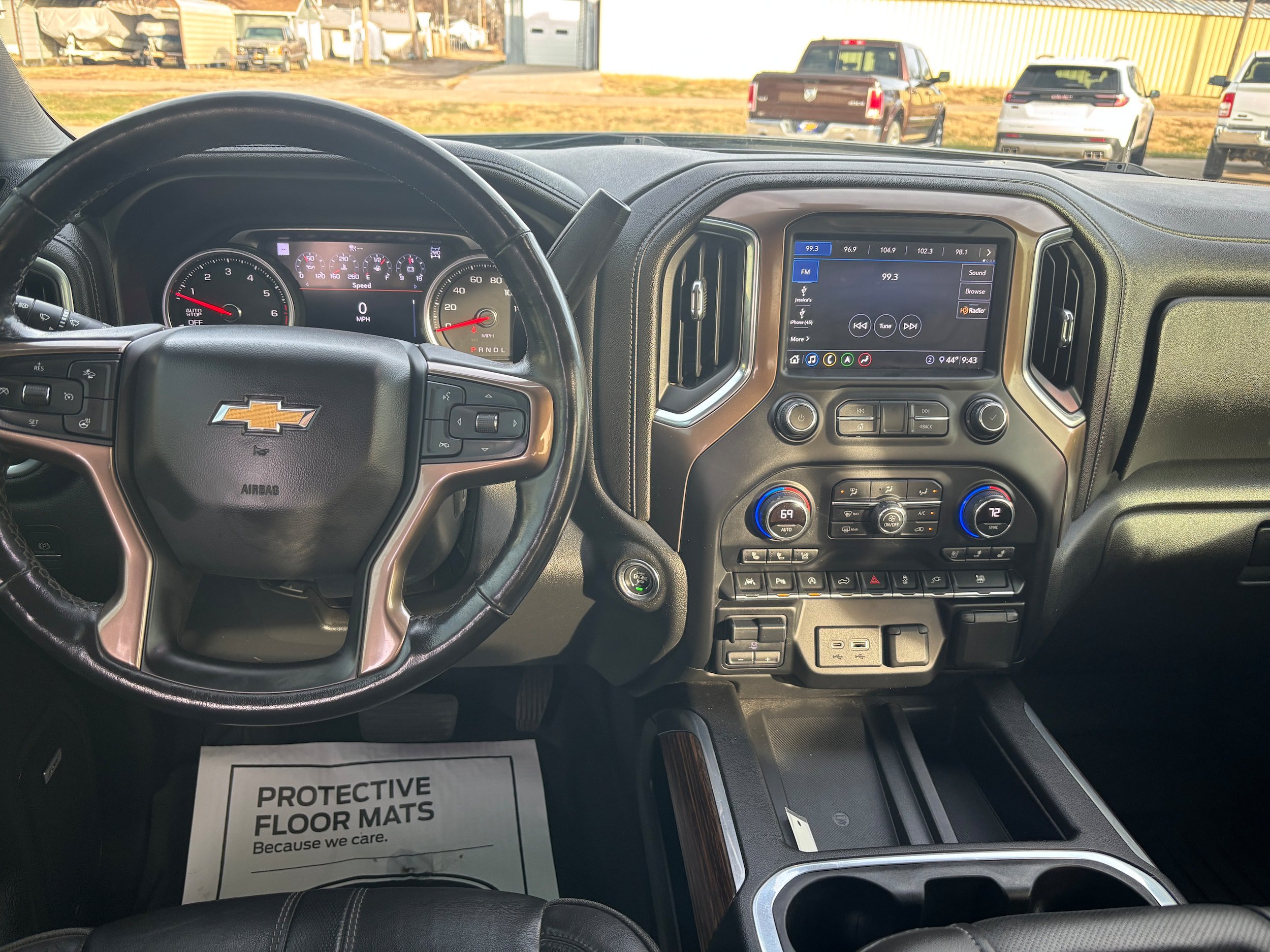 Used 2020 Chevrolet Silverado 1500 High Country AWD/4WD image 14