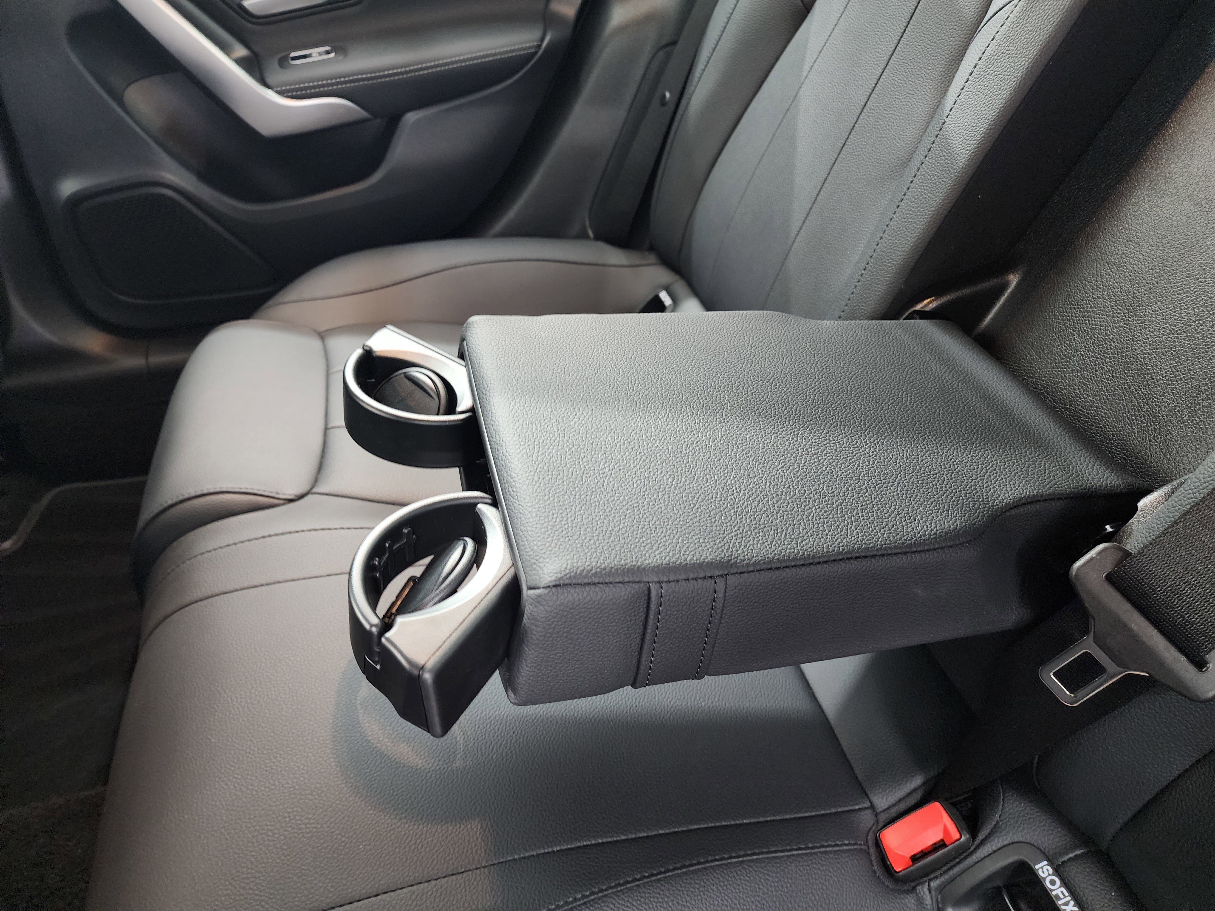 Used 2025 Mercedes-Benz CLA 250 4MATIC image 32