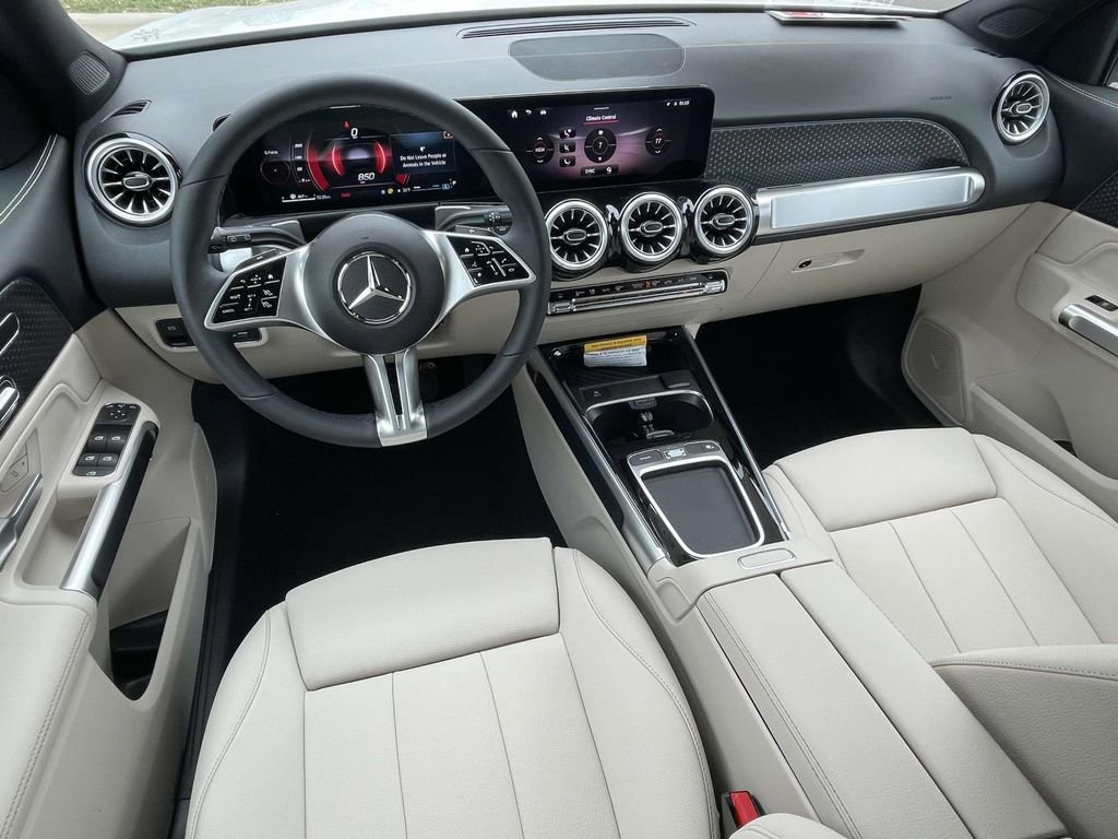Certified 2025 Mercedes-Benz GLB 250 image 13