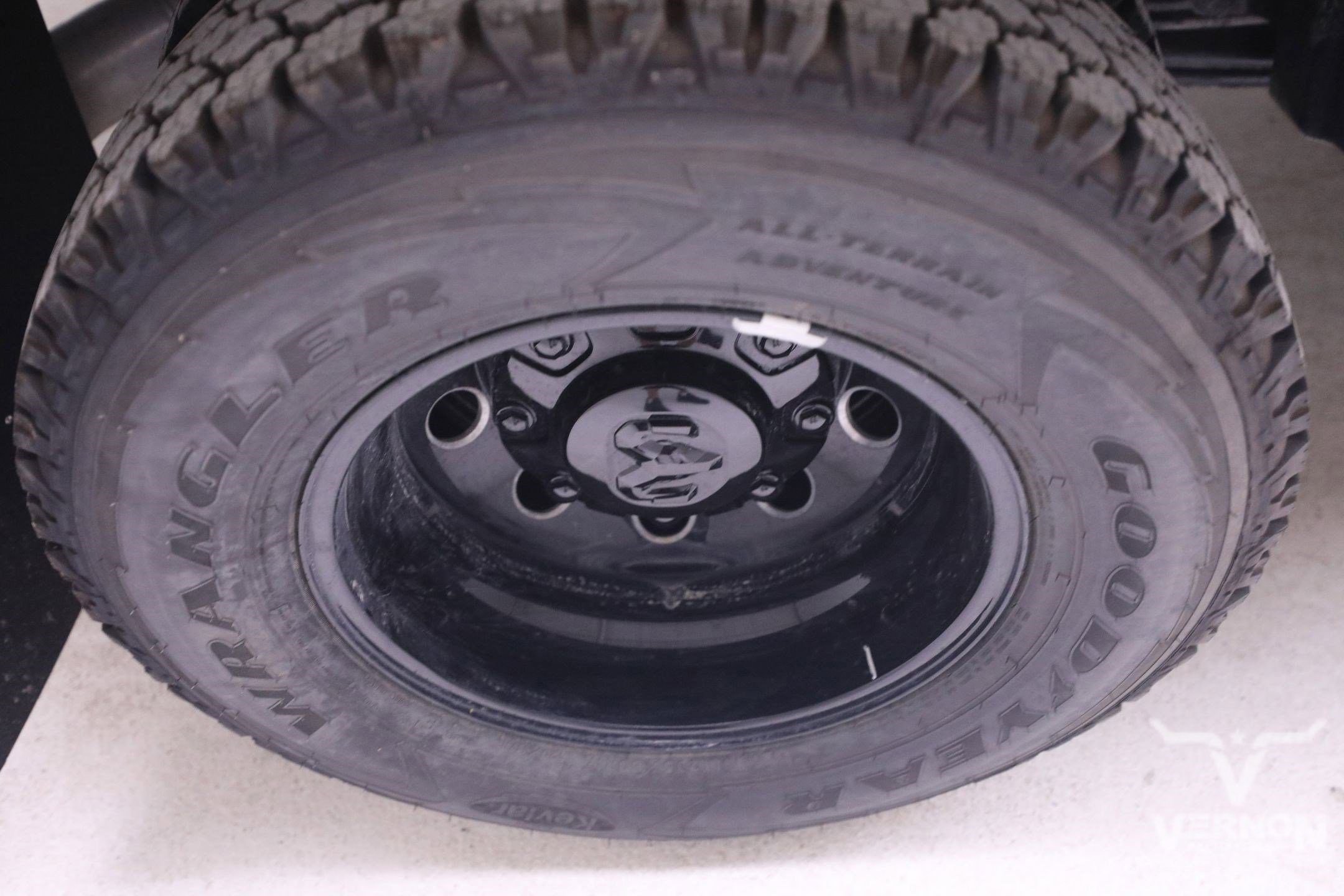 New 2025 RAM 3500 Laramie image 25