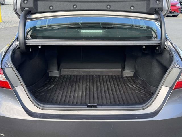 Used 2020 Toyota Camry SE image 20