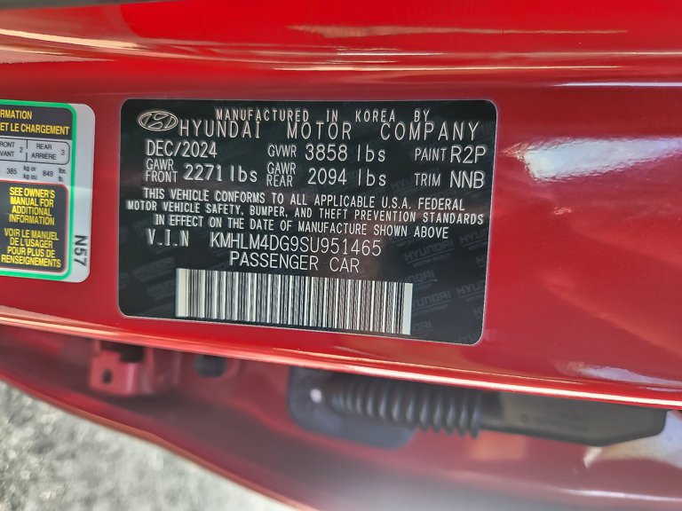 Used 2025 Hyundai Elantra Sport FWD image 22