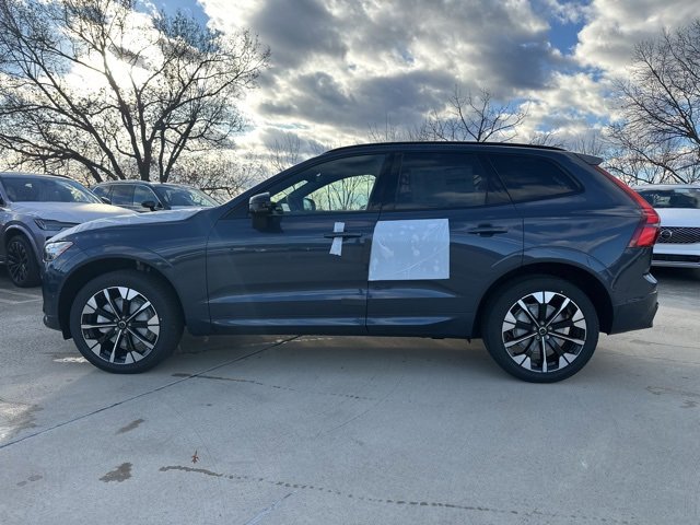 New 2026 Volvo XC60 B5 Plus w/ Protection Package Premier image 4