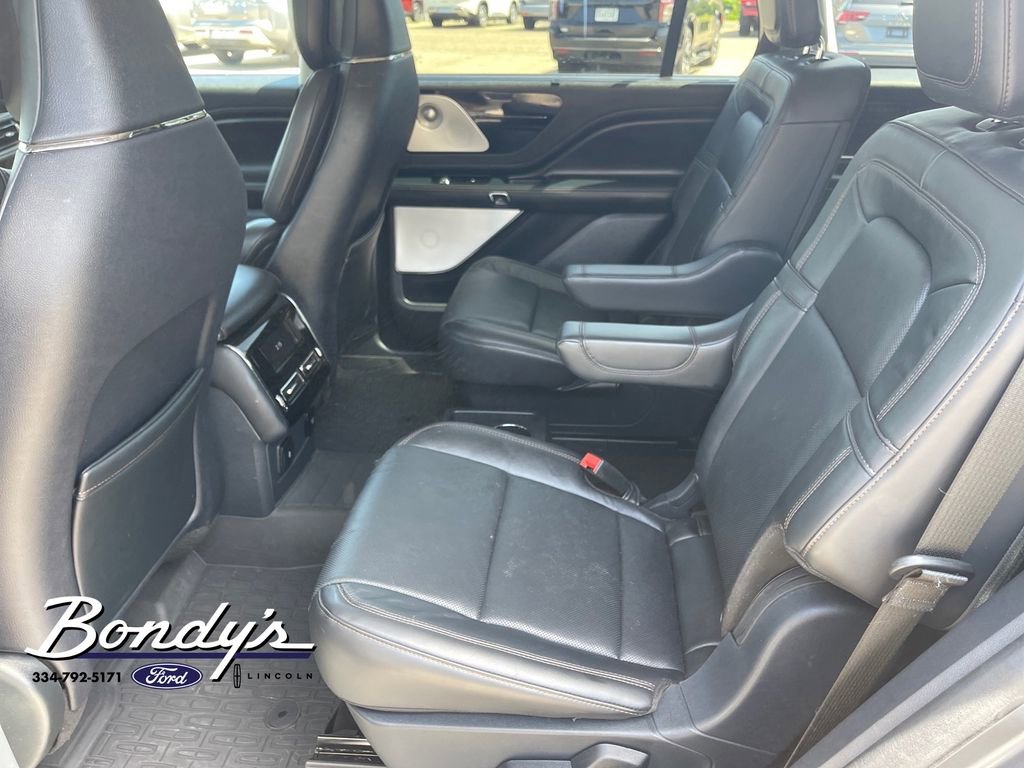 Used 2025 Lincoln Aviator Reserve w/ Equipment Group 201A image 11