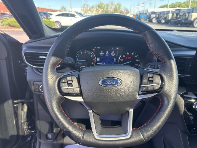 Used 2023 Ford Explorer ST-Line w/ Class IV Trailer Tow Package AWD/4WD image 13