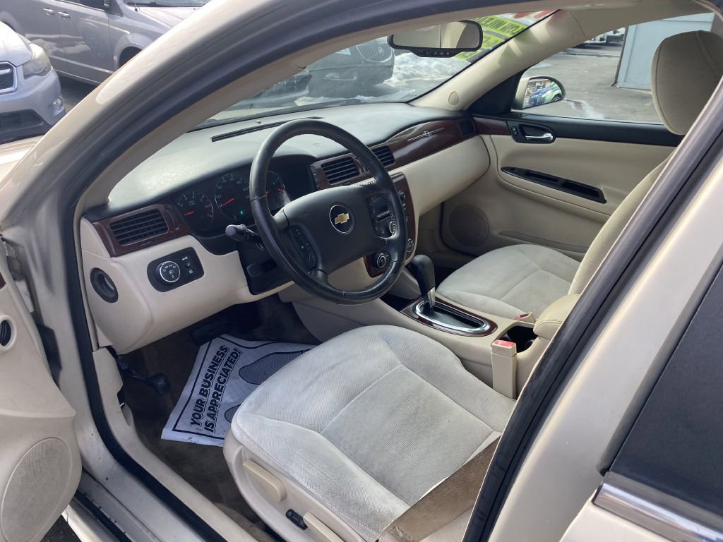Used 2010 Chevrolet Impala LT w/ Convenience Package image 14