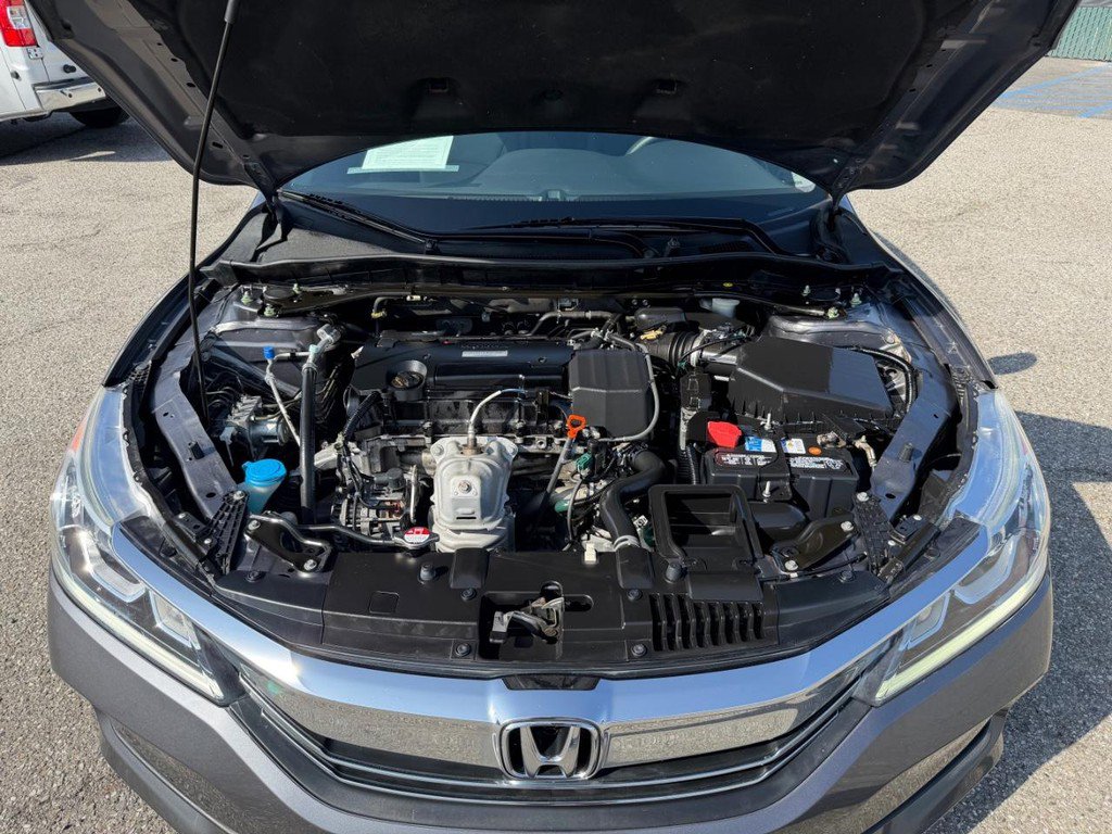 Used 2017 Honda Accord EX image 47