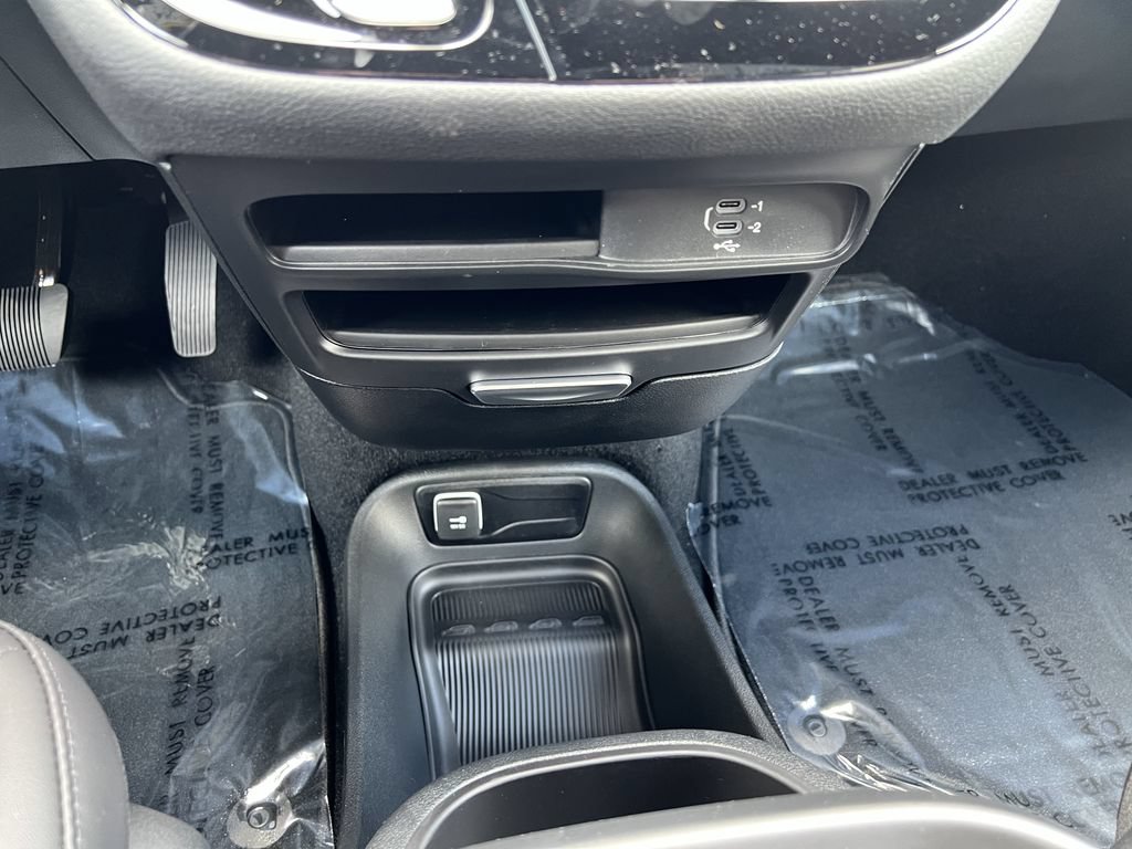 New 2026 Chrysler Pacifica Select FWD image 14